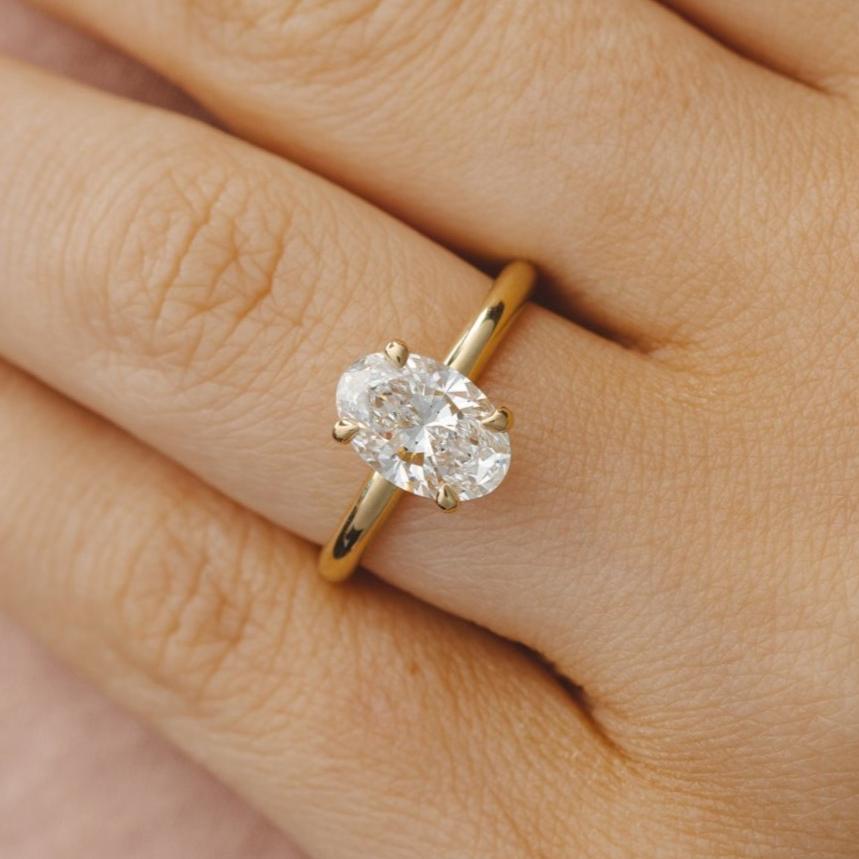 Lara Oval Diamond Engagement Ring Setting