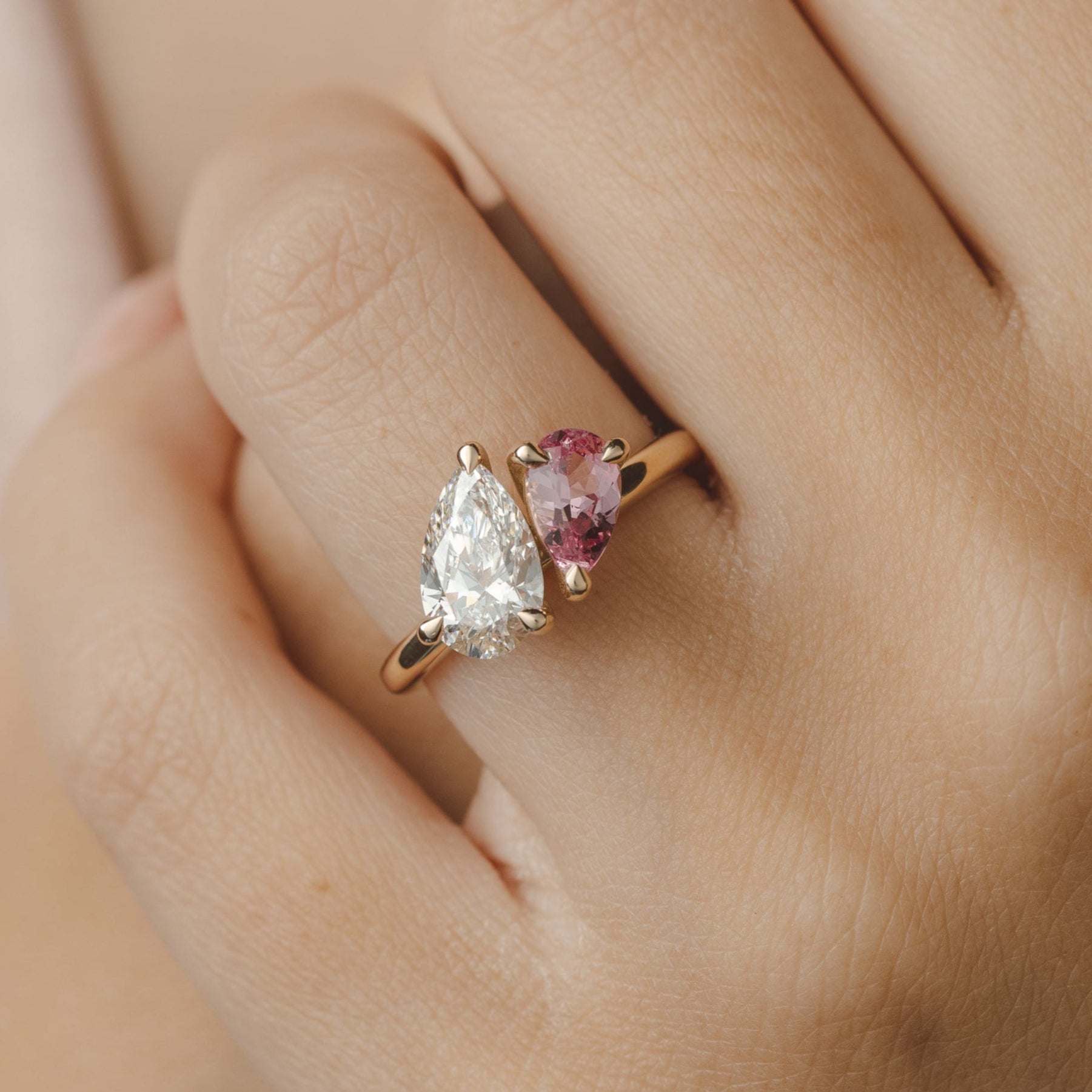 Lara Toi et Moi Pear Pink Saphire and Lab Diamond Ring