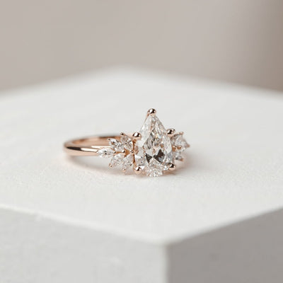 Pear Engagement Rings